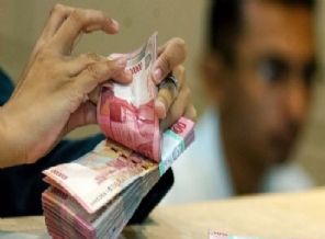 24 yıl hiç çalışmadan maaş aldı