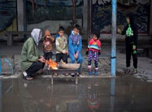 Gazze'de iki bebek donarak öldü