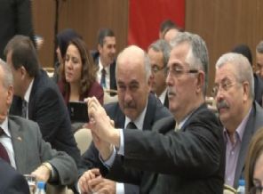 MHP MYK toplantısına özçekimli start