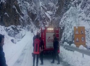 Trabzon’da çığ düştü! 2 işçi öldü 3 işçi kar altında...