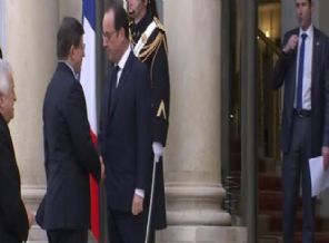 Davutoğlu'ndan Fransızca tweet