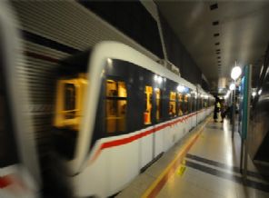 İzmir'de metro ters raya girdi