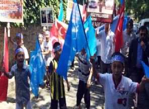 Doğu Türkistan'da saldırı: 6 ölü