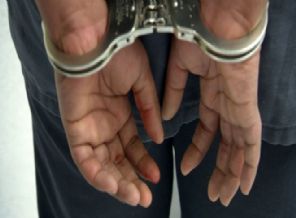 Almanya, Terör şüphelisi olarak Türk'ü gözaltına aldı