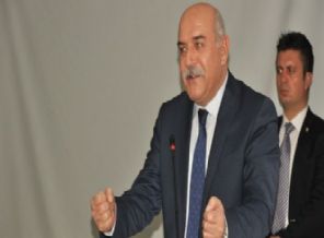 Vali: Kafayı çekerken tweet atmak boş