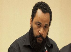 'Hem Charlie hem Coulabaly'im' dedi, gözaltına alındı