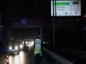 Üst geçidi kullanmadı canından oldu
