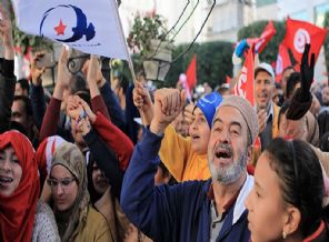 Devrimin 4'üncü yılında işsizlik sürüyor