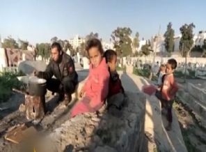 Mezarlıkta yaşayan Gazzeliler