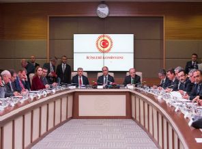 Polis alımında yaş şartı