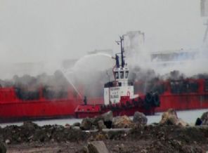 Yanan gemide patlama riski