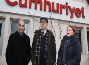 Cumhuriyet'in iki köşe yazarı ifadeye çağrıldı