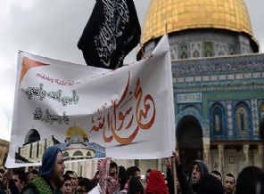 Mescid-i Aksa’da Charlie Hebdo protesto edildi