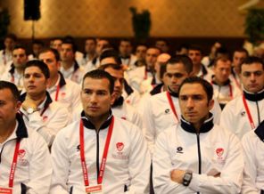 FIFA kokartları hakemlere verildi