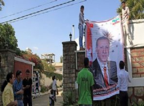 Şehri posterlerle süslediler! Erdoğan'ı bekliyorlar!