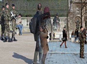 Fransızlar Paris'de Suriye gibi yaşıyorlar!