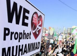 Çeçenistan'da 'Ben Muhammed Peygamberi seviyorum'' mitingi