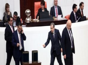 AK Parti'den Tayyar ve Metiner'e tepki