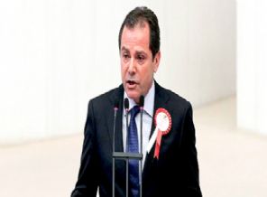 CHP'den istifa etti, Merkez Parti'ye katıldı