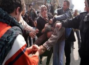 Devrimin yıldönümde kan aktı!