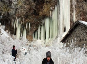 Ardahan eksi 21 dereceyi gördü