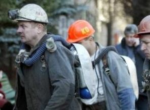 Ukrayna'da mahsur kalan madenciler kurtarıldı