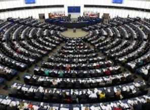 AP'nin 63 üyesi İsrail'e yaptırım istedi