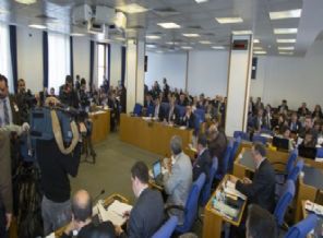 Plan ve Bütçe komisyonunda gerginlik