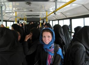 İran'dan yabancı kadınlara voleybol izni