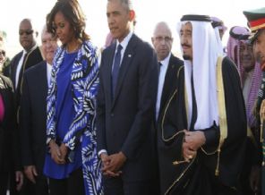 Kral Selman, Obama'yı bırakıp namaza gitti