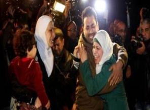 IŞİD rehin pilotu serbest bıraktı