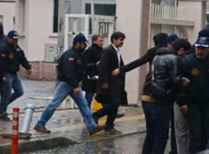 14 polise tutuklama istemi