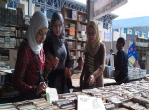 Kahire'de Kutub ve Kardavi'nin kitaplarına yasak