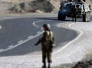 Uludere'de bir asker ağır yaralandı