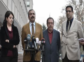 'En kalabalık heyet İmralı'da'