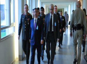 İsmet Yılmaz, kritik NATO toplantısında