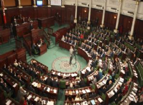 Tunus'ta hükümet güvenoyu aldı