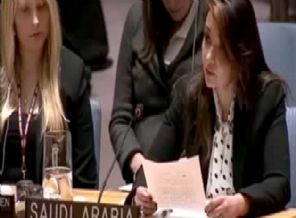 Suudi diplomat başörtü takmadı!