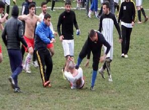Uzatmada gelen gol kavga çıkardı