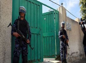 Gazze'de Hamas üyesinin aracına saldırı