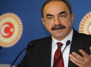 Zehir zemberek sözlerle CHP'den istifa etti