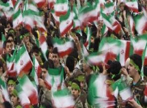 İran, devrimini kutluyor!