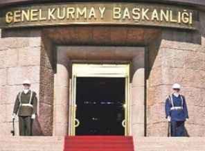 IŞİD'e katılmak isteyen 1'i Türk 14 kişi yakalandı!