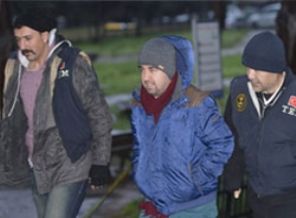 21 polis adliyeye getirildi