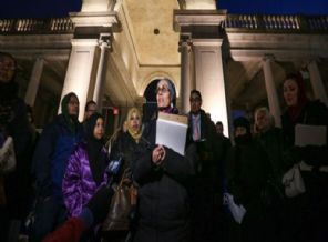 3 Müslüman genç için anma töreni