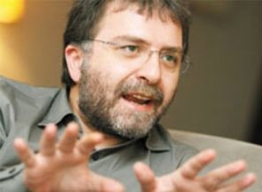 Ahmet Hakan'dan Mahçupyan'a otoriterlik cevabı