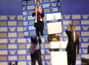 Davutoğlu: Sivas'ta ateşi biz söndürdük