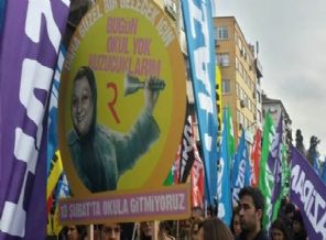 Okullar bugün boykot edilecek