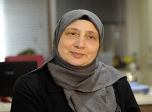 'Başörtülü kadınlar kendilerini tehlikede hissediyor'