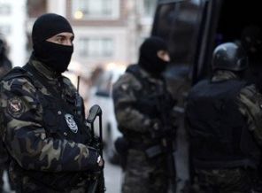 İstanbul'da yüzlerce polisle asayiş operasyonu